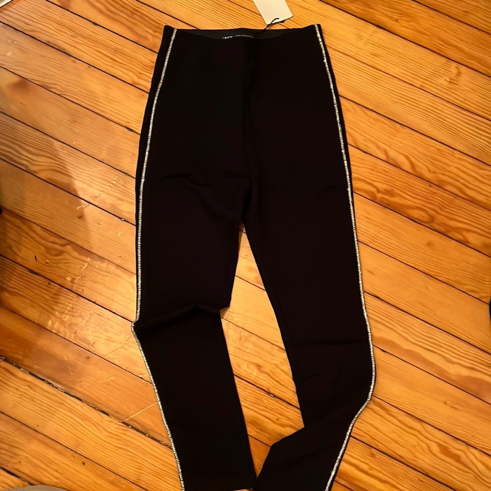 Black leggings